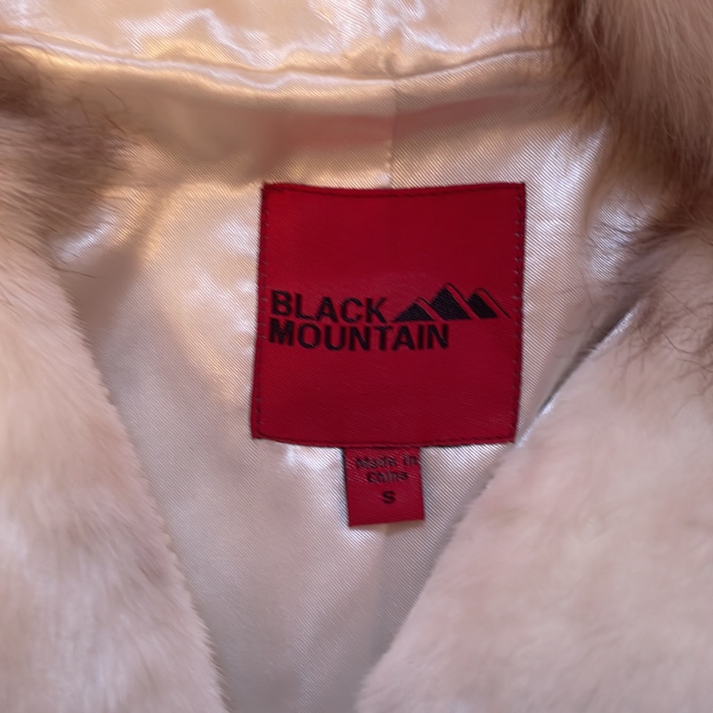 Small Black Mountain Winter Coat - Picture 4 of 5
